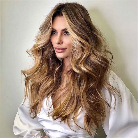 best hairstyle for long wavy hair|sexy long wavy hair.